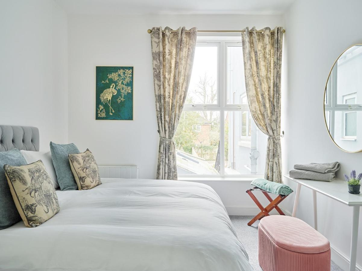 Curb Properties - Super 2 Bed Apartment 5 Min From Town Centre Cheltenham Exterior foto